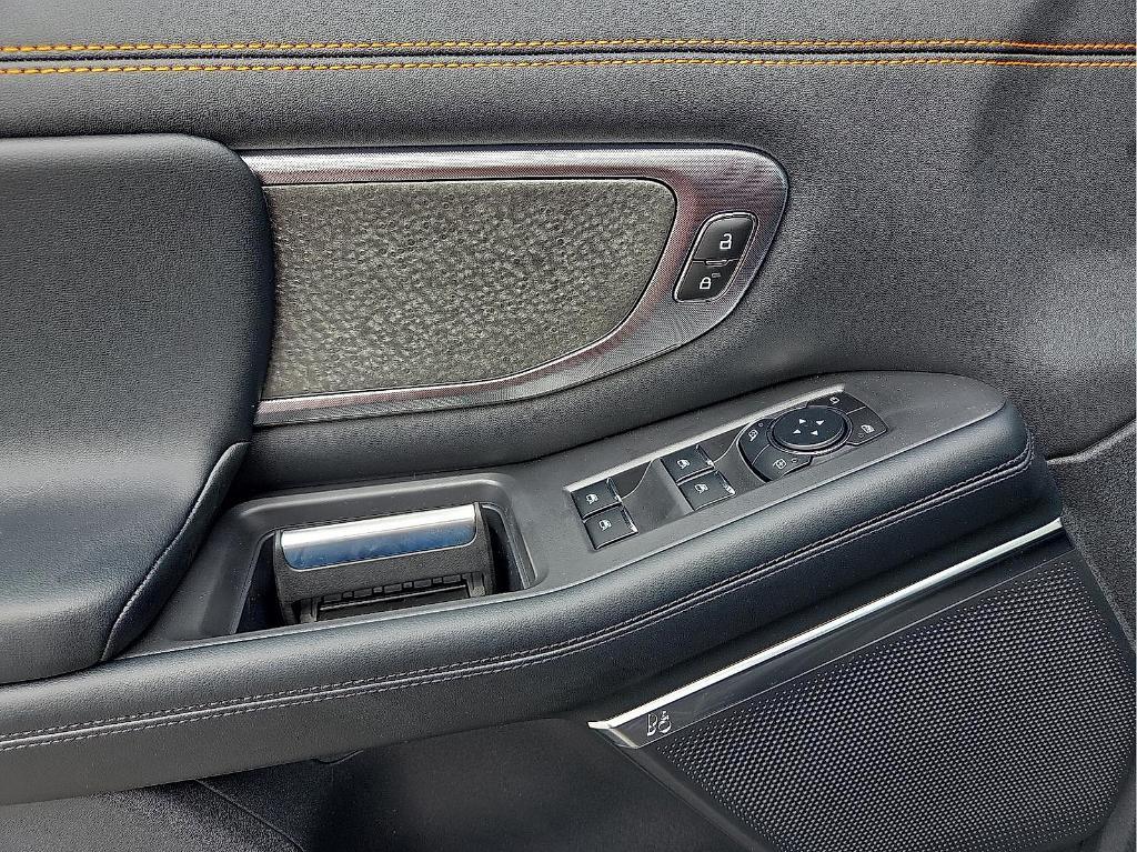 new 2025 Ford Expedition car, priced at $81,519