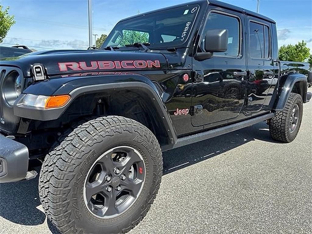 used 2023 Jeep Gladiator car, priced at $41,391