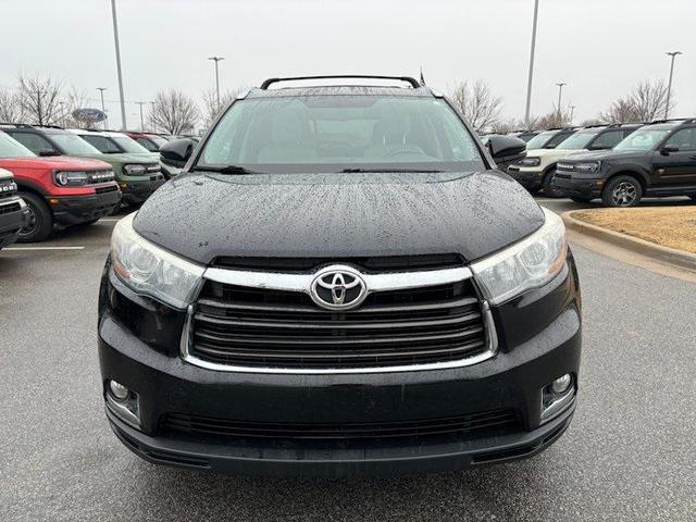 used 2015 Toyota Highlander car, priced at $14,995