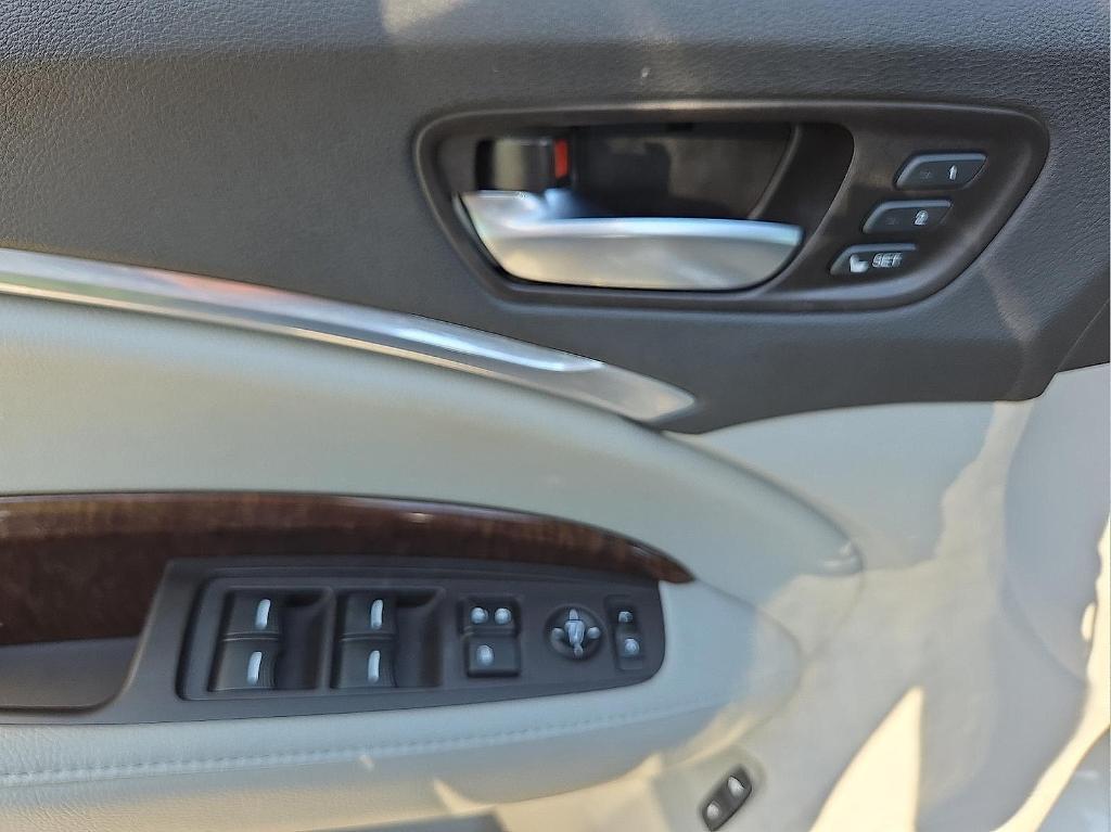 used 2018 Acura MDX car, priced at $20,595