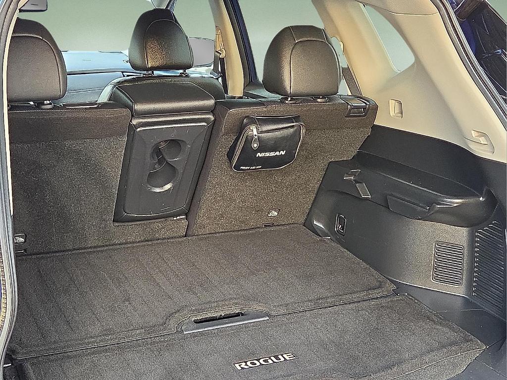 used 2020 Nissan Rogue car, priced at $17,895
