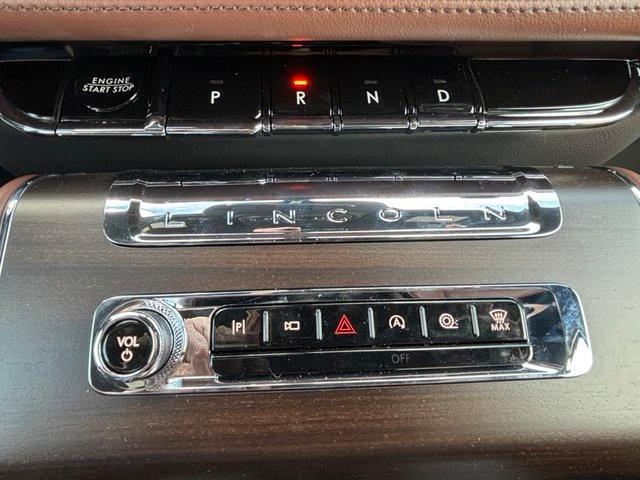 new 2025 Lincoln Aviator car, priced at $72,777