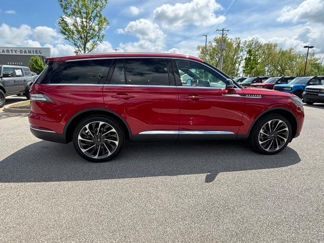 new 2025 Lincoln Aviator car, priced at $72,777