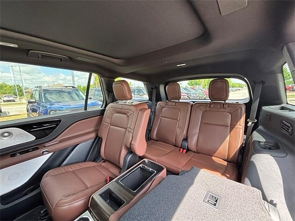 new 2025 Lincoln Aviator car, priced at $71,186