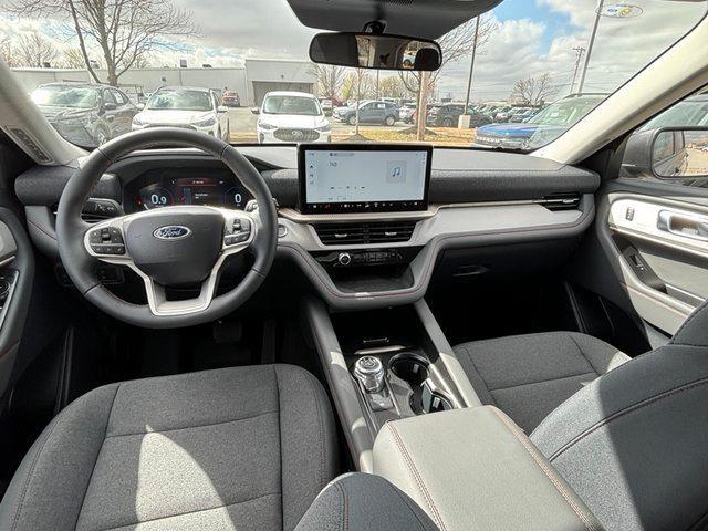 new 2025 Ford Explorer car, priced at $40,362