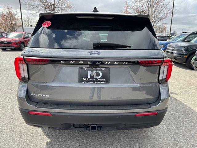 new 2025 Ford Explorer car, priced at $40,362