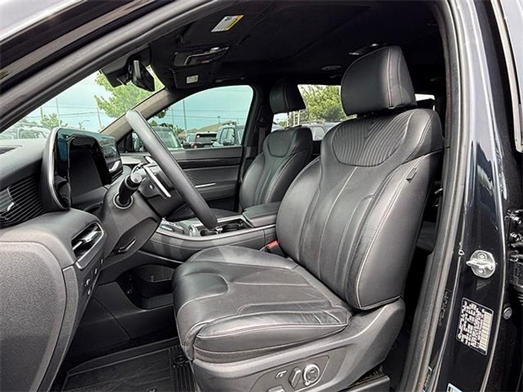 used 2023 Hyundai Palisade car, priced at $39,295
