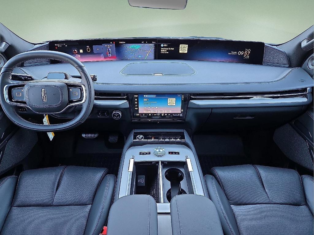 new 2025 Lincoln Navigator car, priced at $108,775