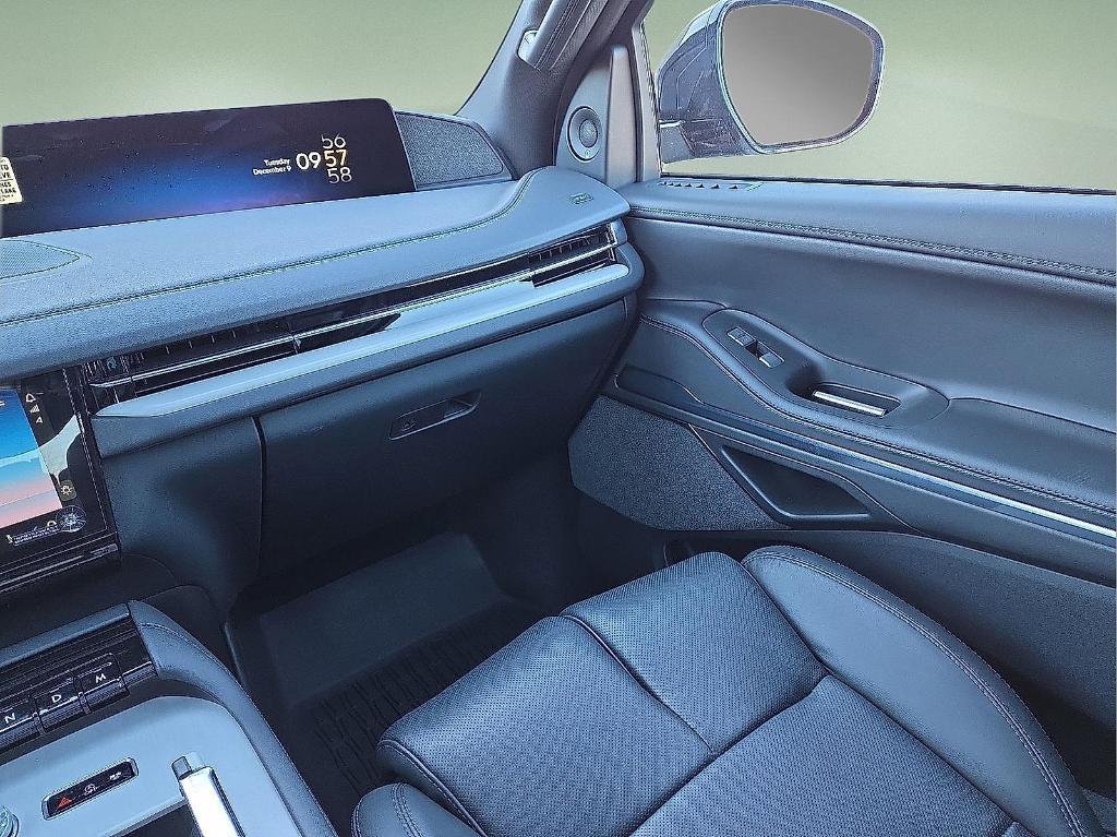 new 2025 Lincoln Navigator car, priced at $108,775