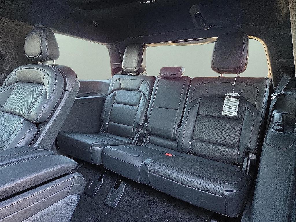 new 2025 Lincoln Navigator car, priced at $108,775