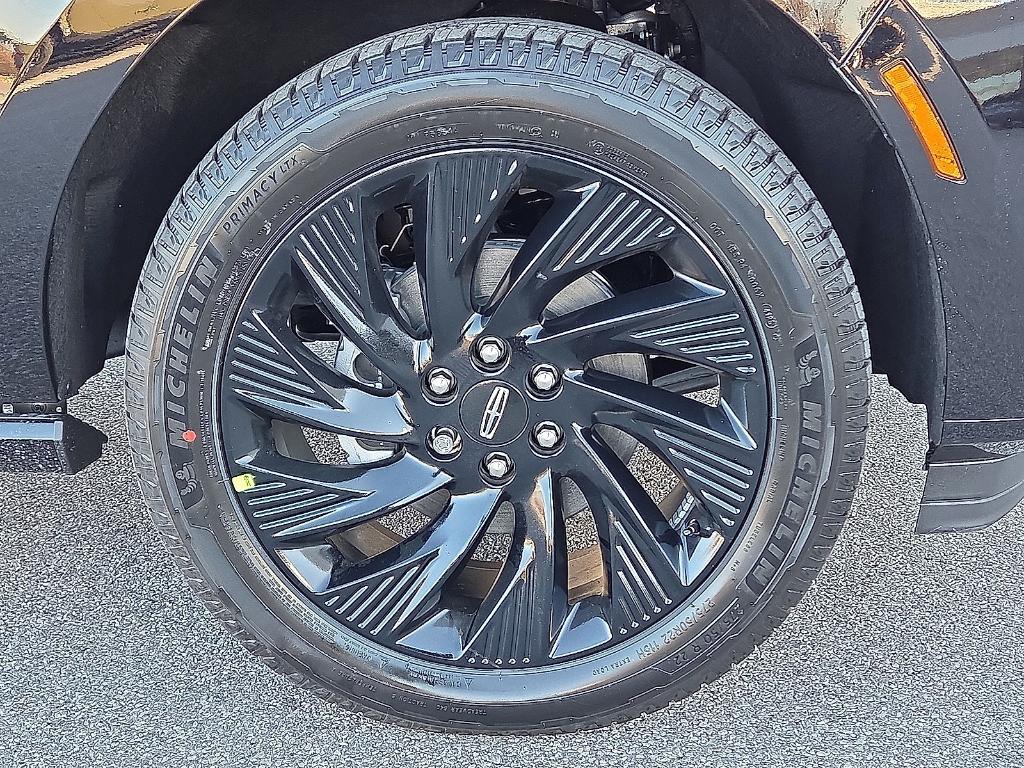 new 2025 Lincoln Navigator car, priced at $108,775