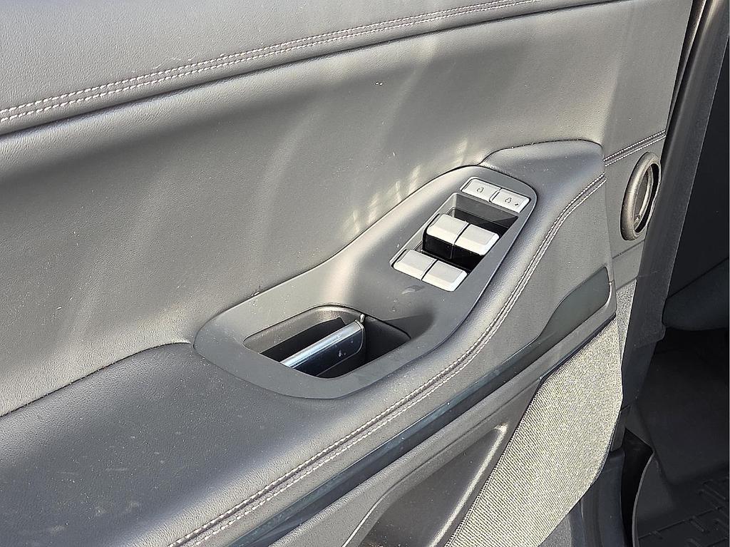 new 2025 Lincoln Navigator car, priced at $102,885