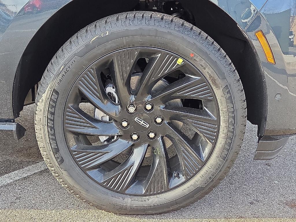 new 2025 Lincoln Navigator car, priced at $102,885