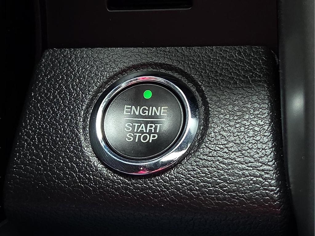 used 2021 Ford Expedition car, priced at $38,714