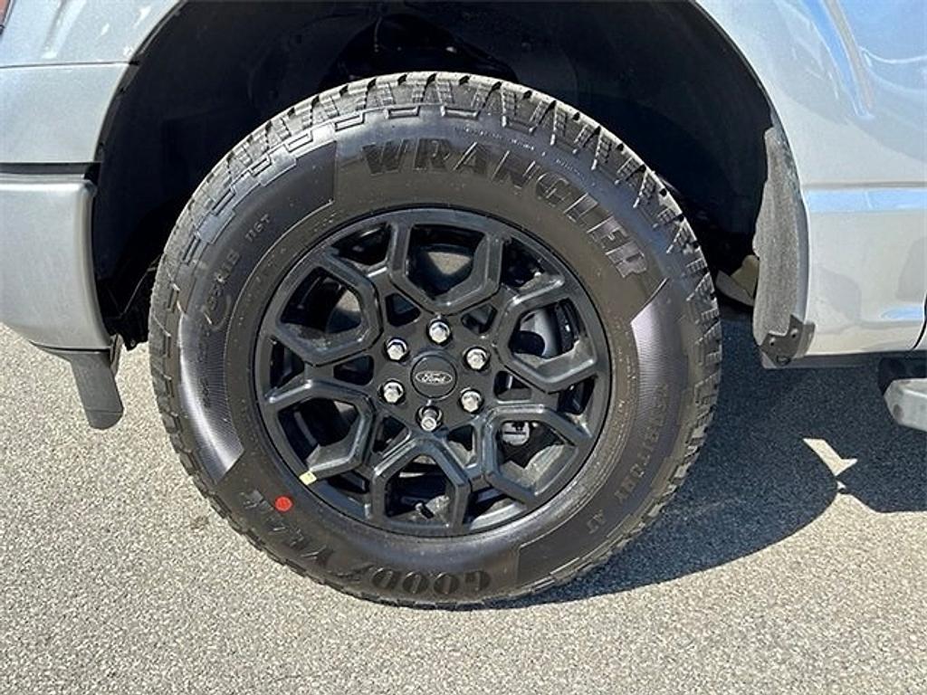 new 2025 Ford F-150 car, priced at $51,472