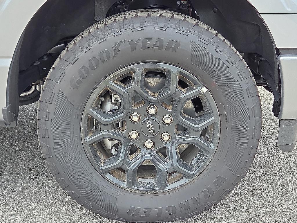 new 2025 Ford F-150 car, priced at $50,972