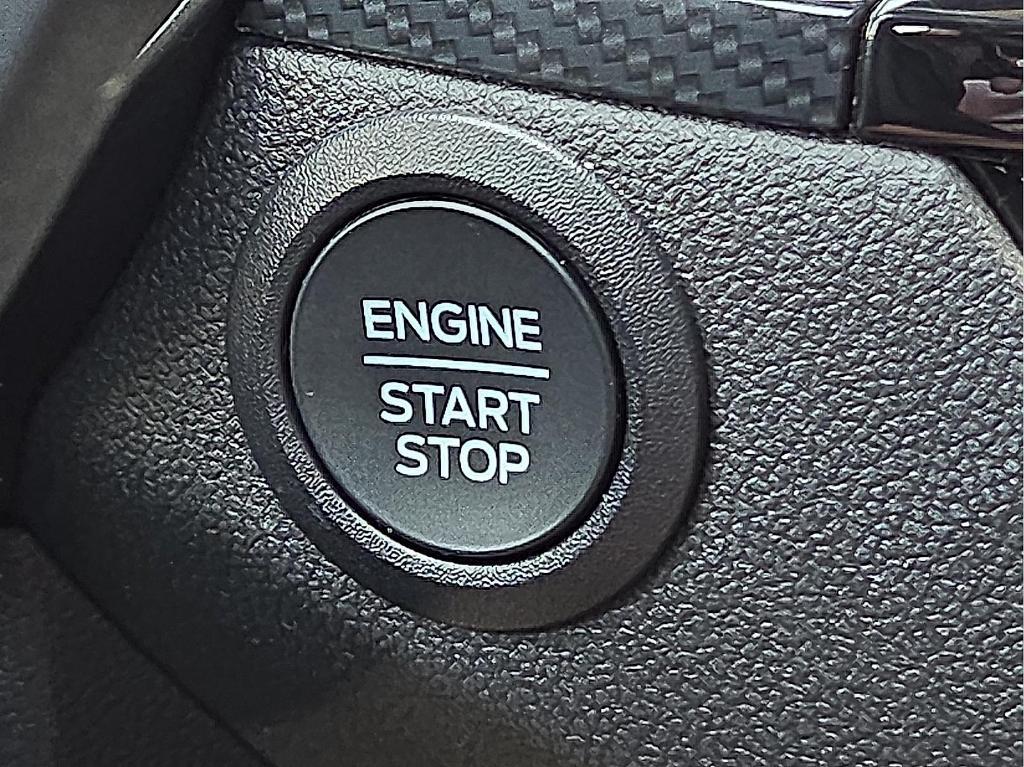 new 2025 Ford Escape car, priced at $25,590