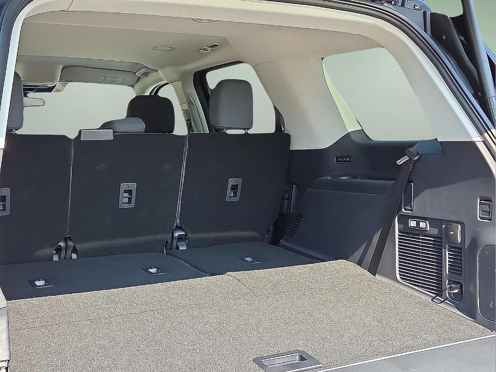 new 2025 Ford Expedition car, priced at $63,615