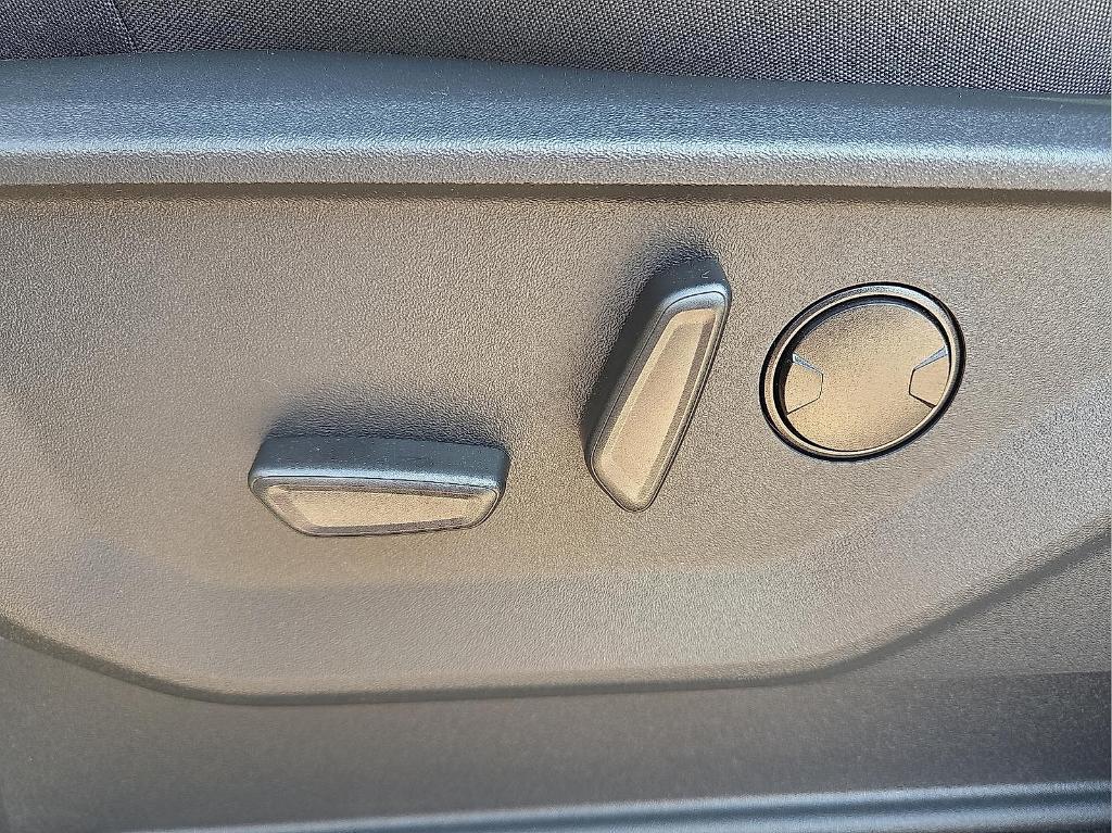 new 2025 Ford Expedition car, priced at $63,615