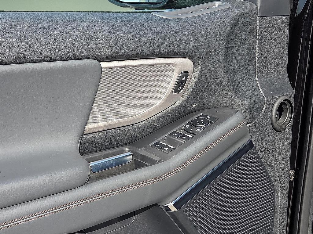 new 2025 Ford Expedition car, priced at $63,615