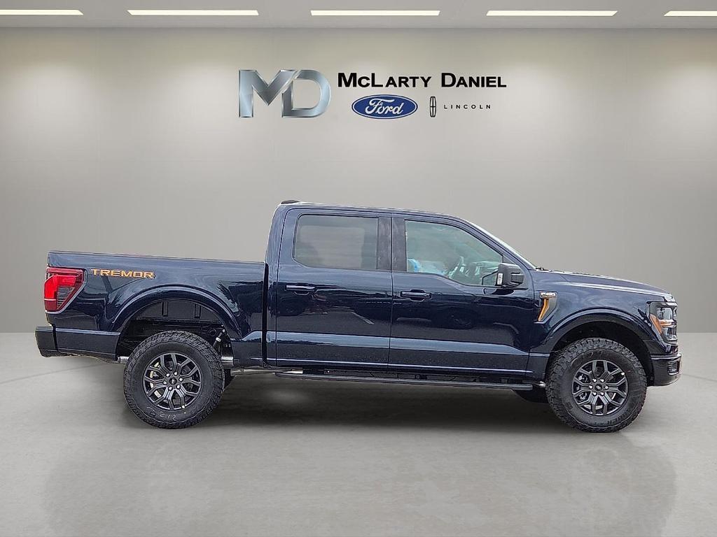 new 2025 Ford F-150 car, priced at $62,275