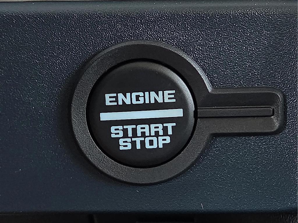 new 2025 Ford Bronco car, priced at $51,966
