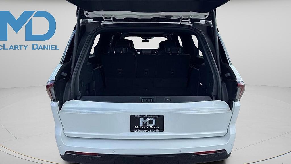 new 2025 Lincoln Navigator L car, priced at $109,304