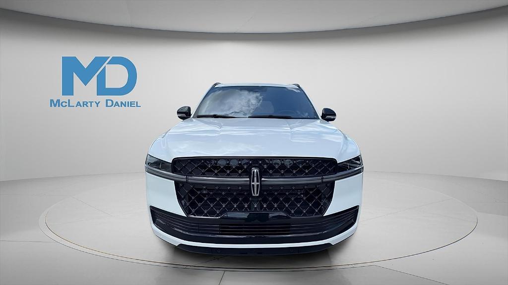 new 2025 Lincoln Navigator L car, priced at $109,304