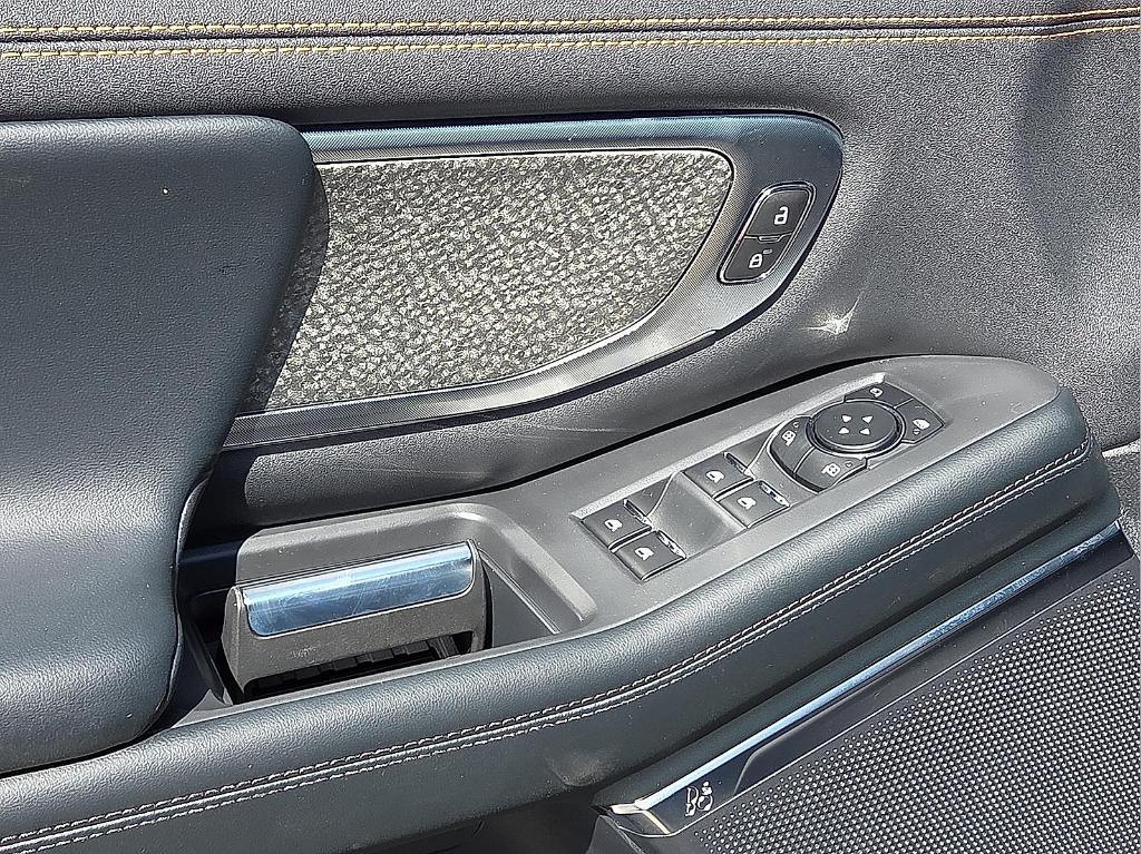new 2025 Ford Expedition car, priced at $81,519
