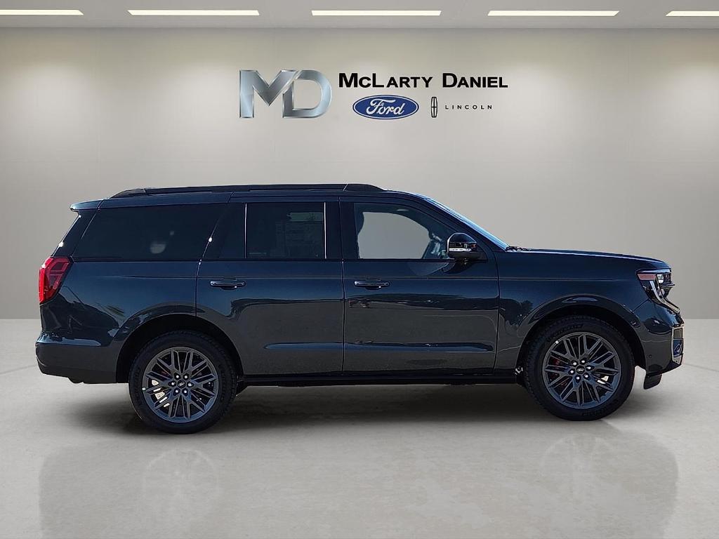 new 2025 Ford Expedition car, priced at $82,382