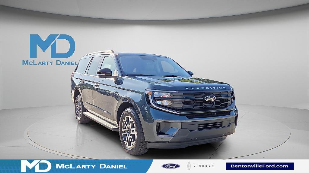 new 2025 Ford Expedition car, priced at $72,385