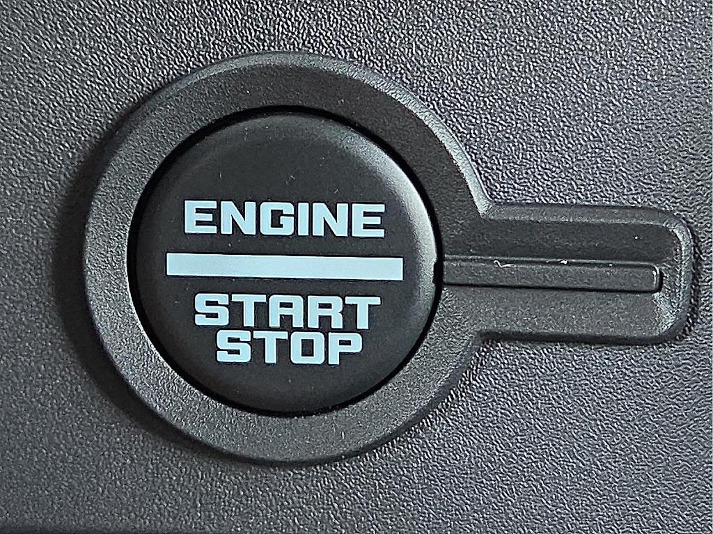 new 2025 Ford Bronco car, priced at $51,715