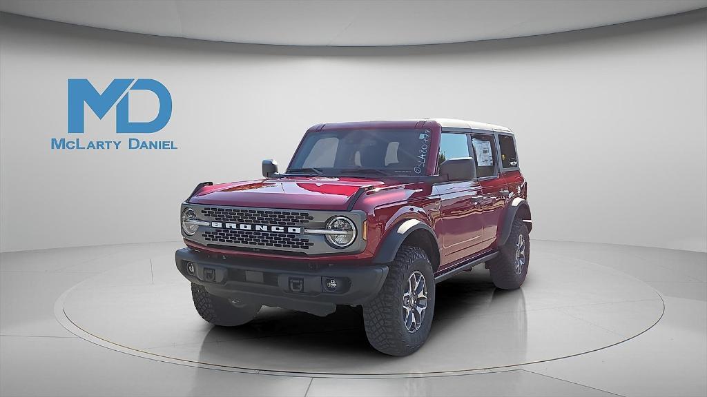 new 2025 Ford Bronco car, priced at $51,715