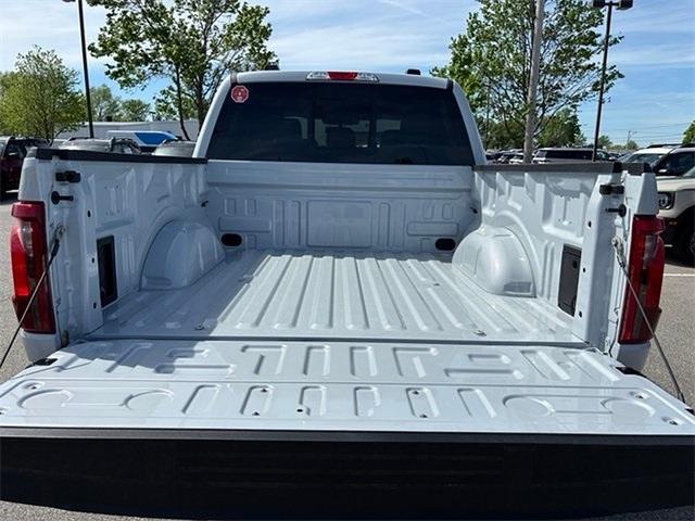 new 2025 Ford F-150 car, priced at $46,290
