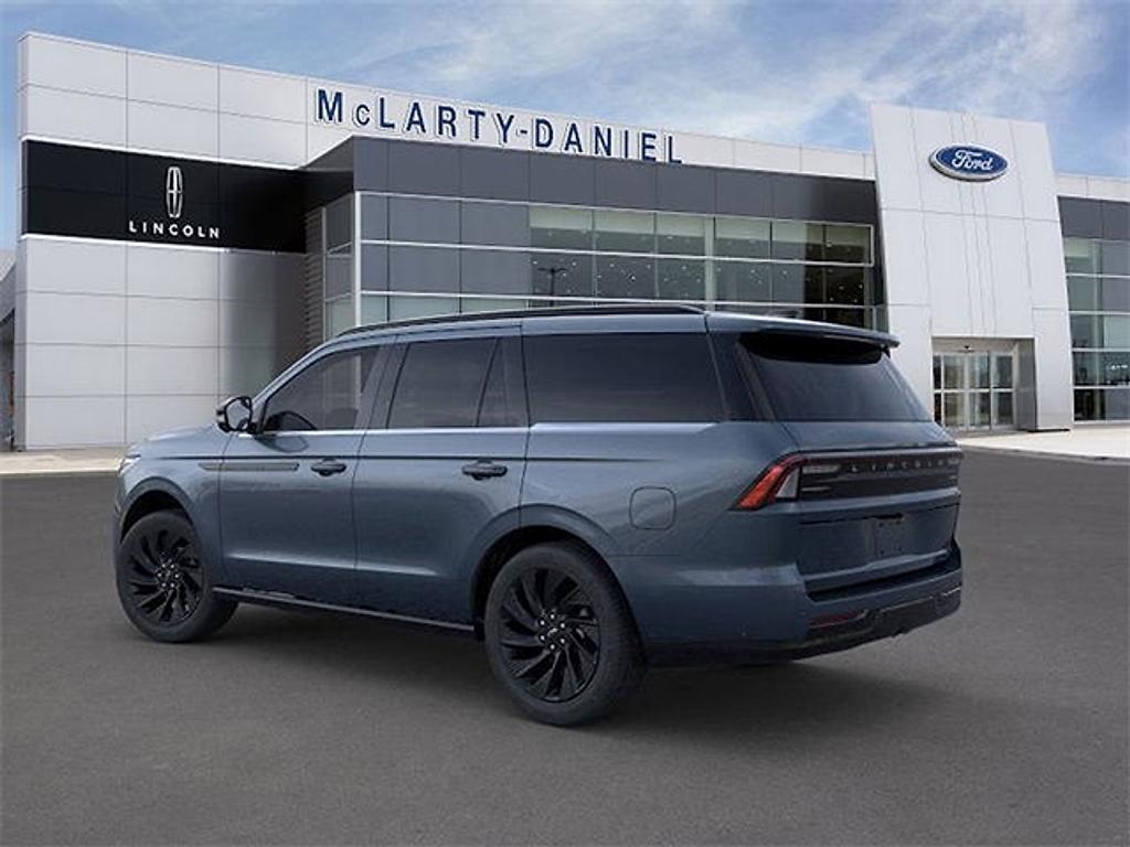 new 2025 Lincoln Navigator car, priced at $103,807