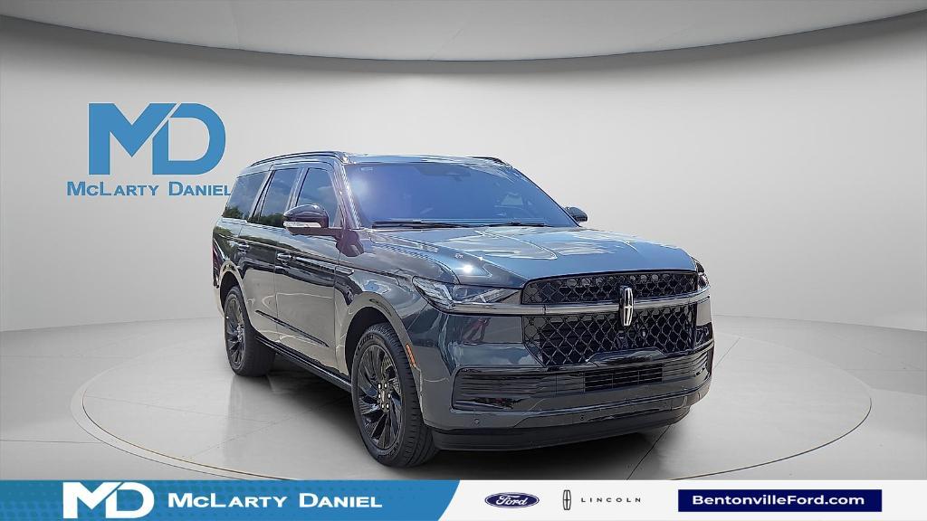 new 2025 Lincoln Navigator car, priced at $96,451