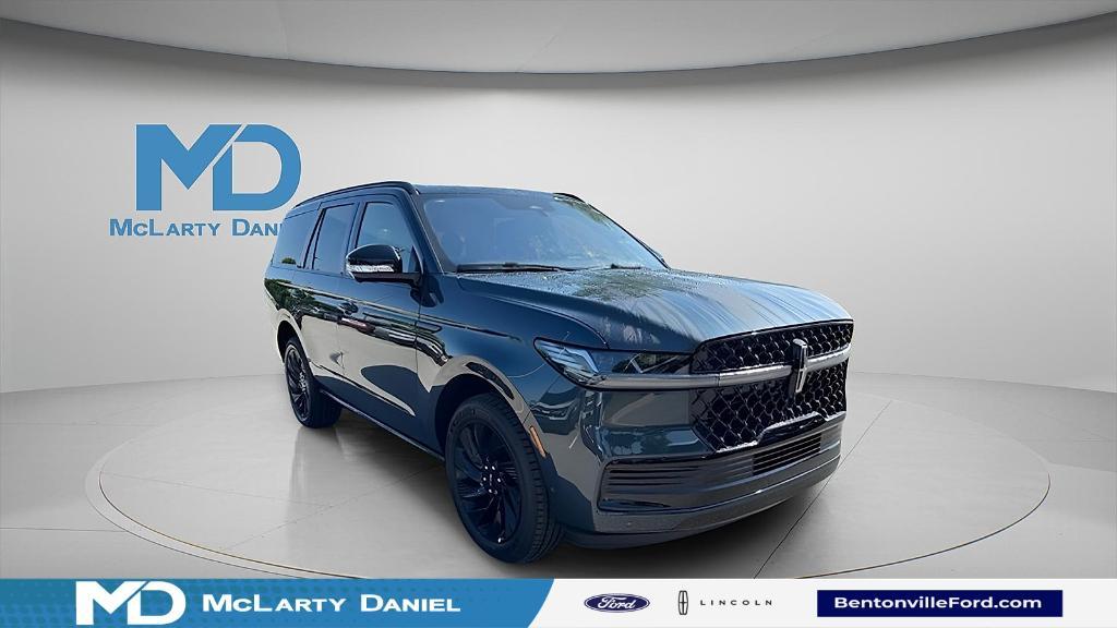new 2025 Lincoln Navigator car, priced at $103,807