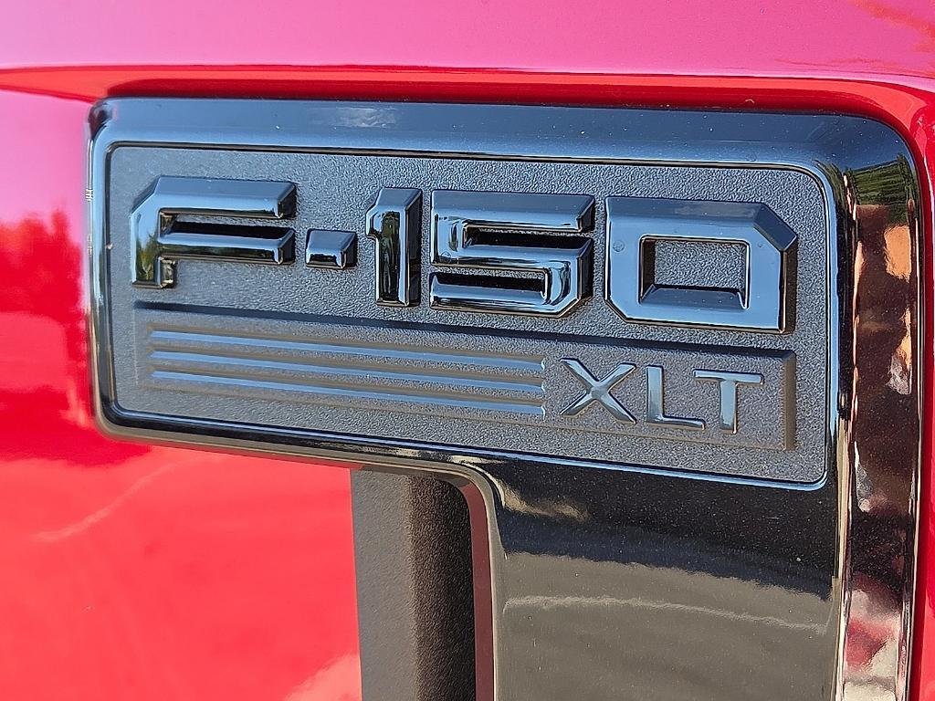 new 2025 Ford F-150 car, priced at $52,702