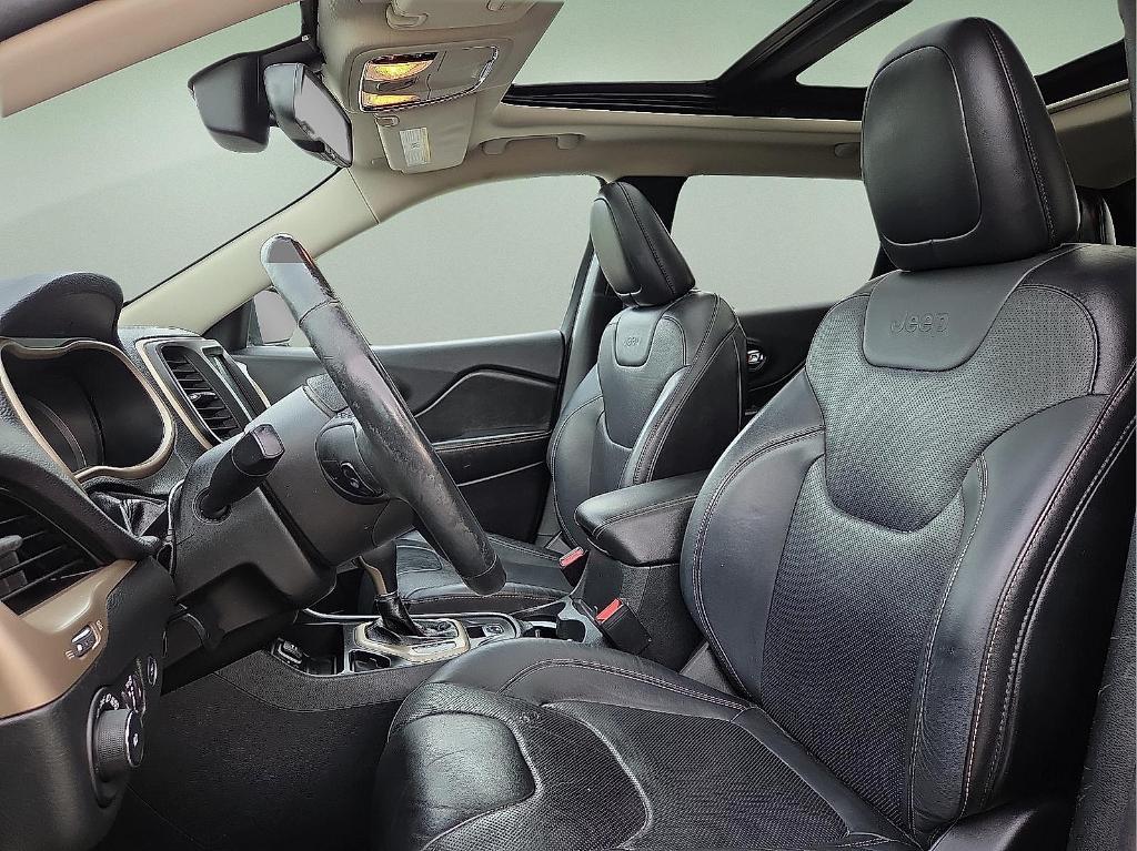 used 2015 Jeep Cherokee car, priced at $11,995