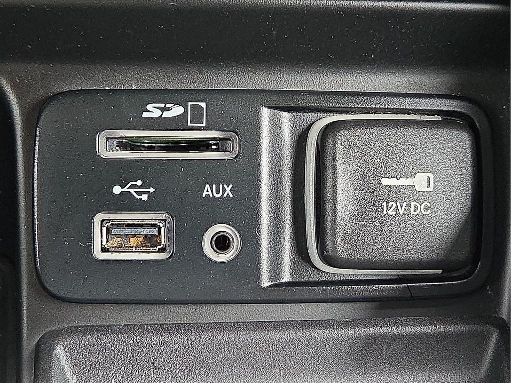 used 2015 Jeep Cherokee car, priced at $11,995