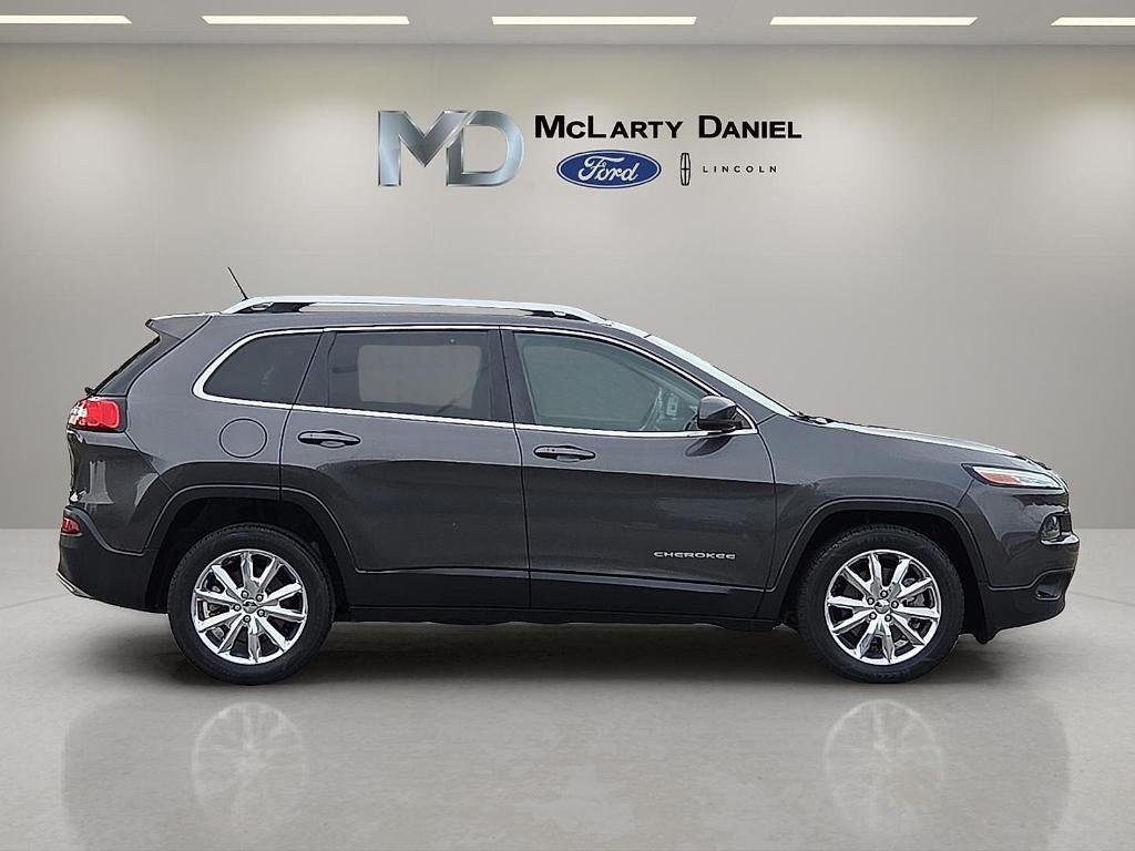 used 2015 Jeep Cherokee car, priced at $11,995