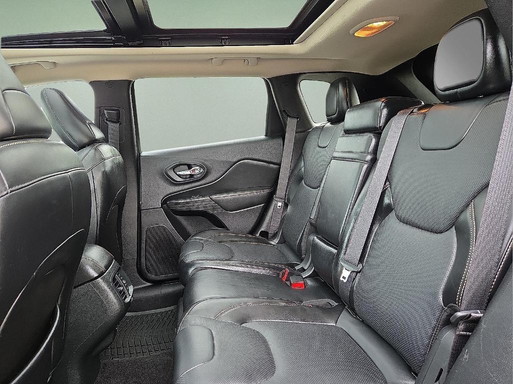 used 2015 Jeep Cherokee car, priced at $11,995