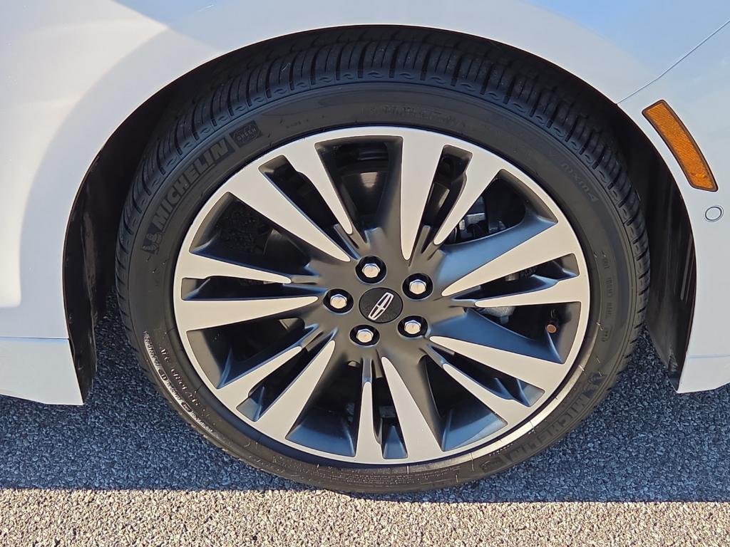 used 2019 Lincoln MKZ Hybrid car, priced at $20,995
