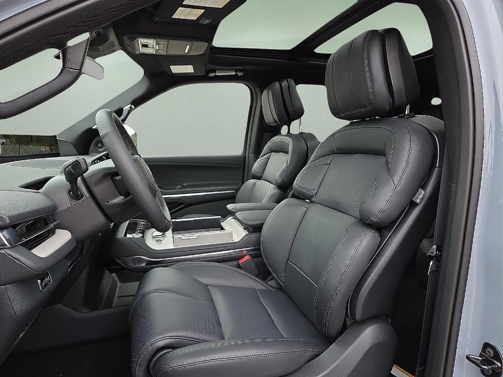 new 2025 Lincoln Navigator L car, priced at $108,830