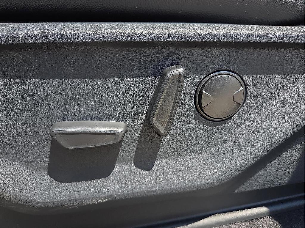 new 2025 Ford F-150 car, priced at $60,103