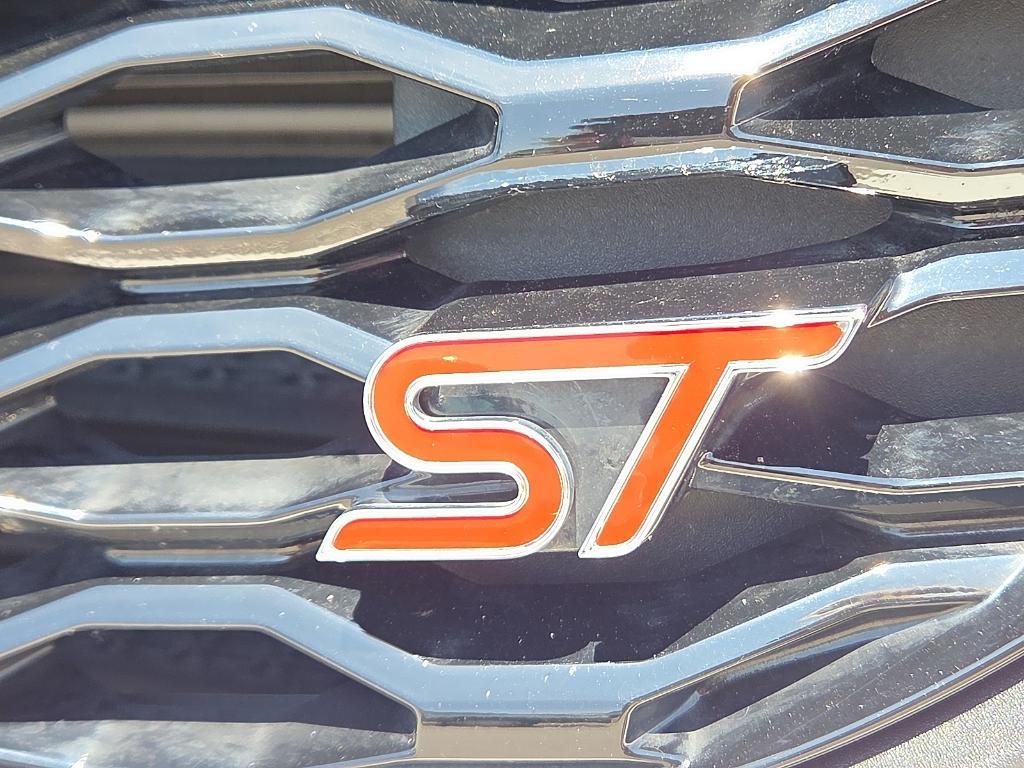 used 2024 Ford Explorer car, priced at $49,688