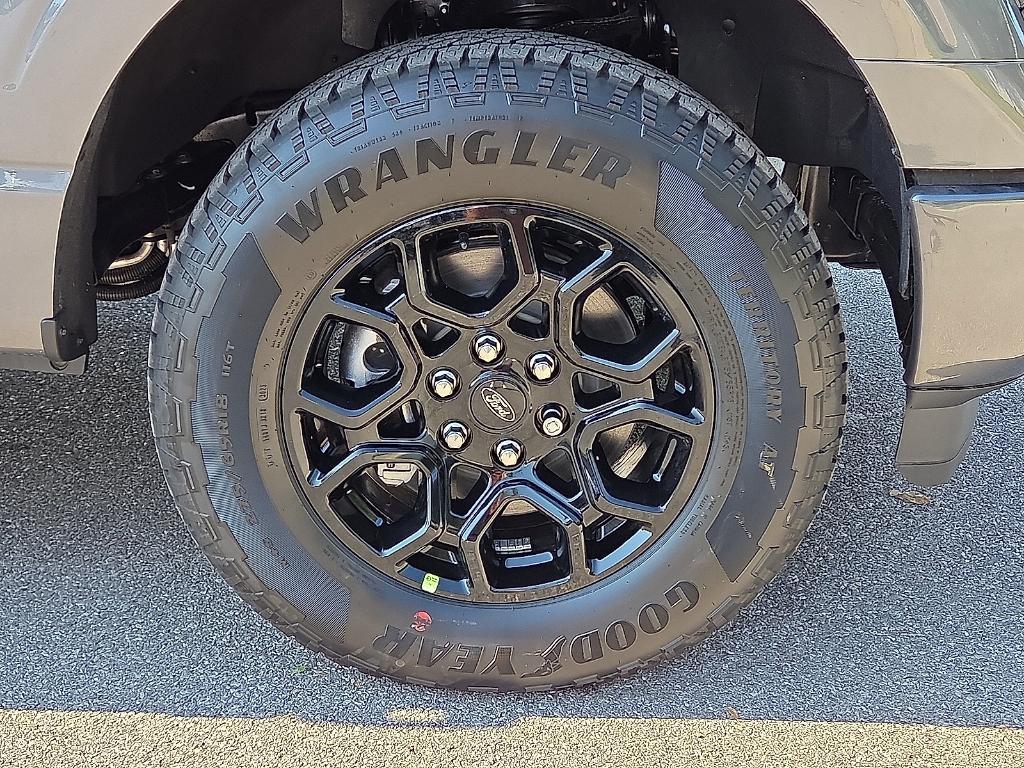new 2025 Ford F-150 car, priced at $51,689