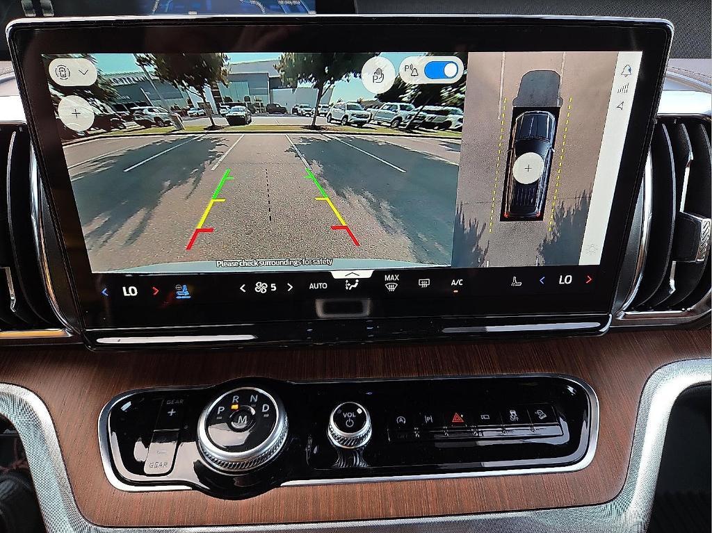 new 2025 Ford Expedition car, priced at $82,959