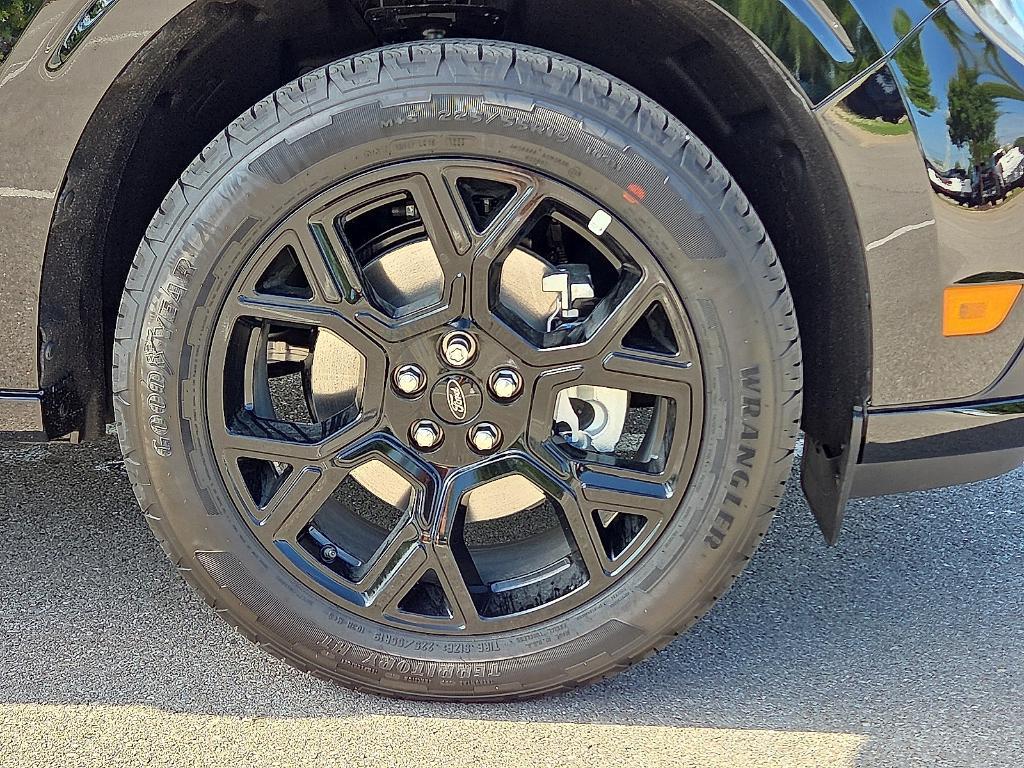 new 2025 Ford Maverick car, priced at $38,330