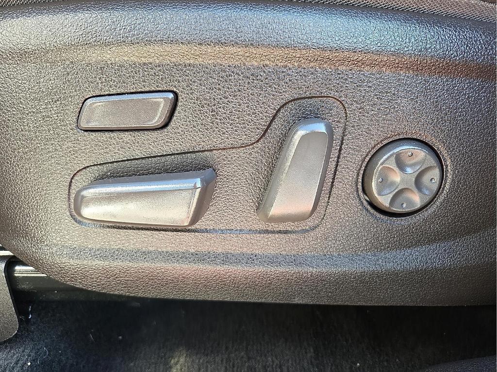 used 2020 Hyundai Santa Fe car, priced at $22,611